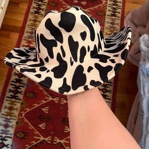 Felt cow print hat